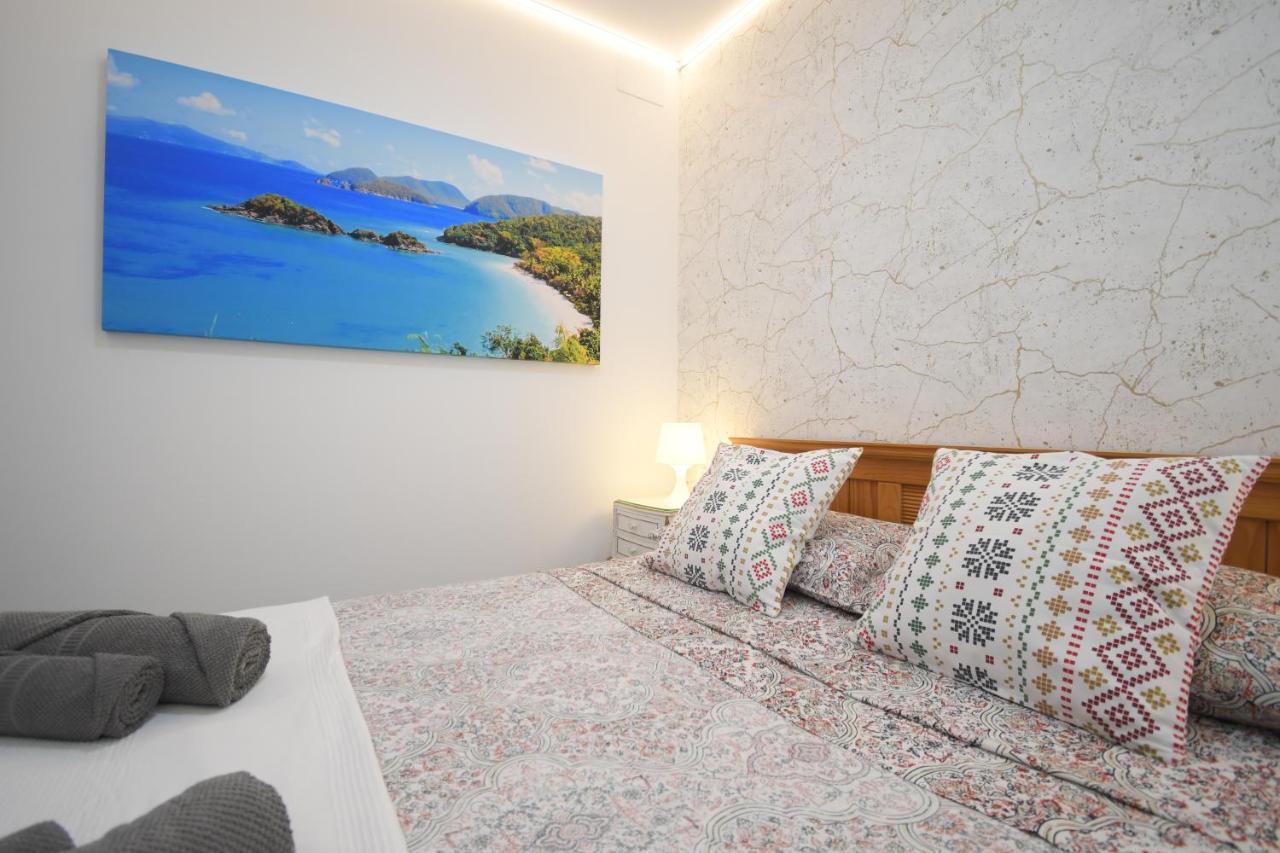 Jara Apartments ! มาลากา ภายนอก รูปภาพ