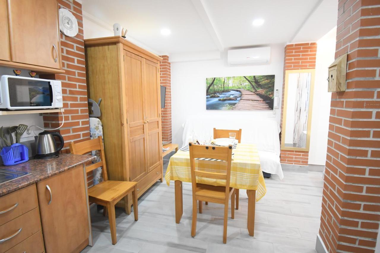Jara Apartments ! มาลากา ภายนอก รูปภาพ