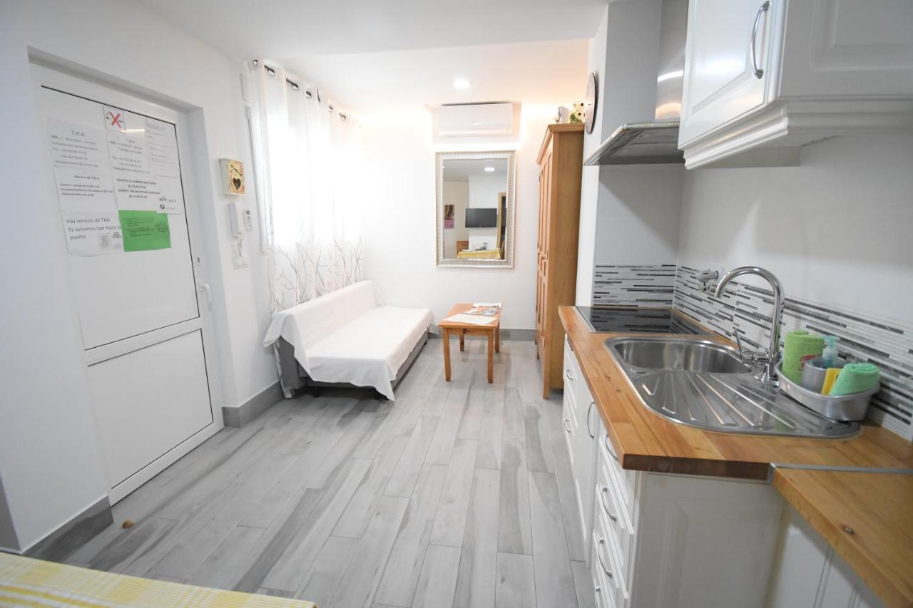 Jara Apartments ! มาลากา ภายนอก รูปภาพ