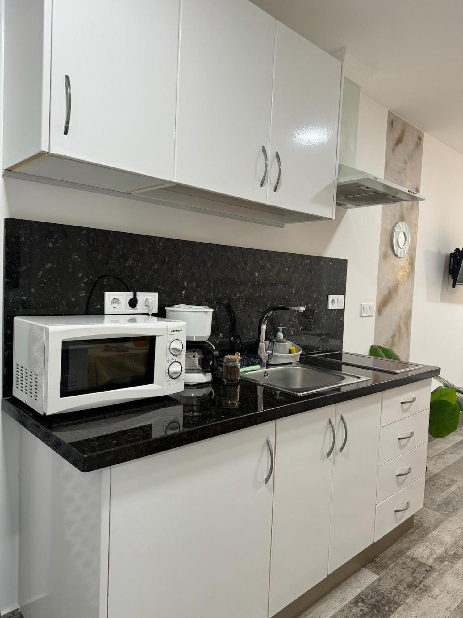 Jara Apartments ! มาลากา ภายนอก รูปภาพ