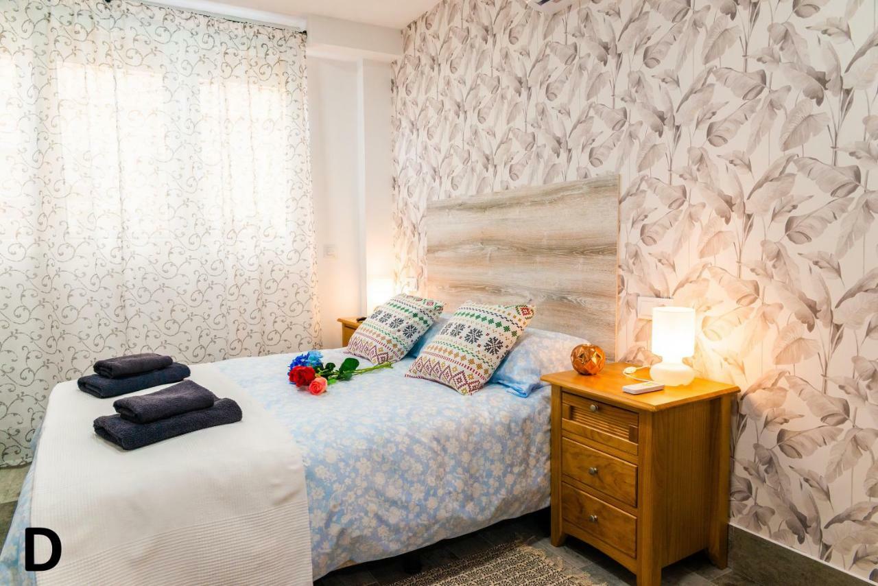 Jara Apartments ! มาลากา ภายนอก รูปภาพ